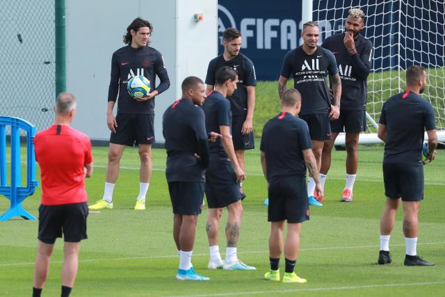 马德里打响榜首大战!数据:皇马或2-1笑傲德比